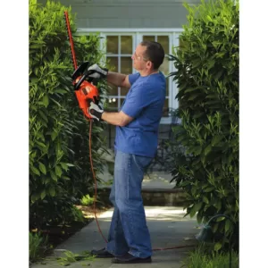 BLACK+DECKER 22 in. 4.0 Amp Corded Electric Hedge Trimmer