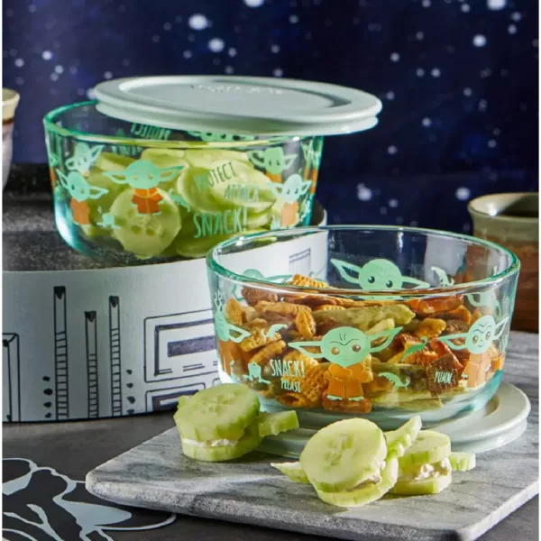 Pyrex Star Wars The Child 4-Piece Decorated Glass Storage Container Set with Lids